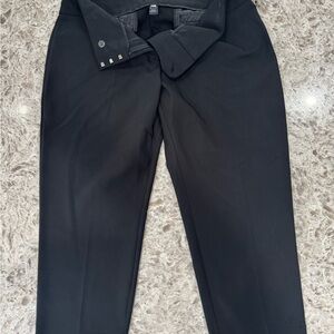 Apt. 9 Black  Capri Fit